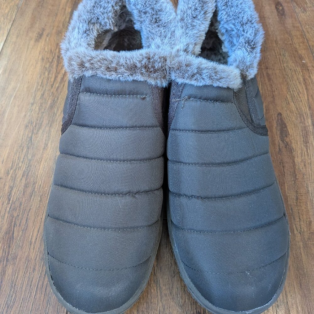 Fuzzy Slippers / Shoes